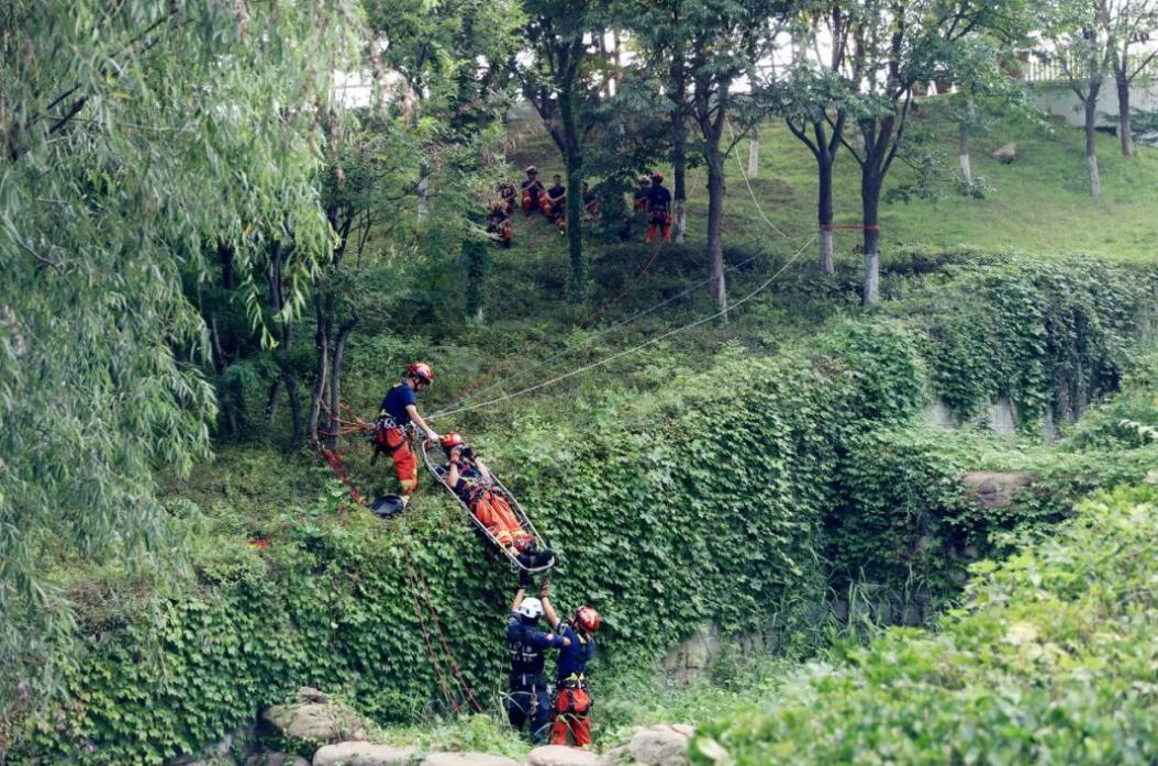 高空山岳绳索综合救援